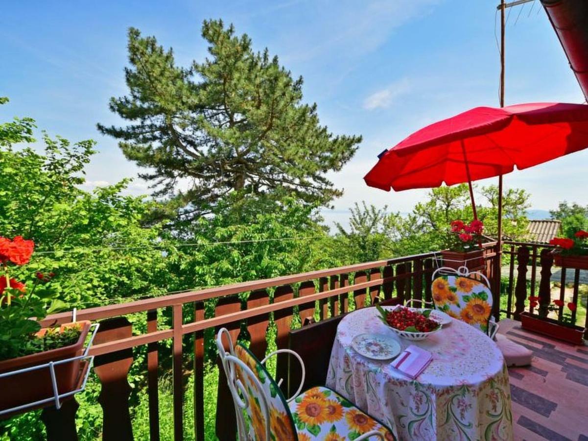 לובראן Comfy And Warm Ap With Balcony Surrounded With Beautiful Nature מראה חיצוני תמונה