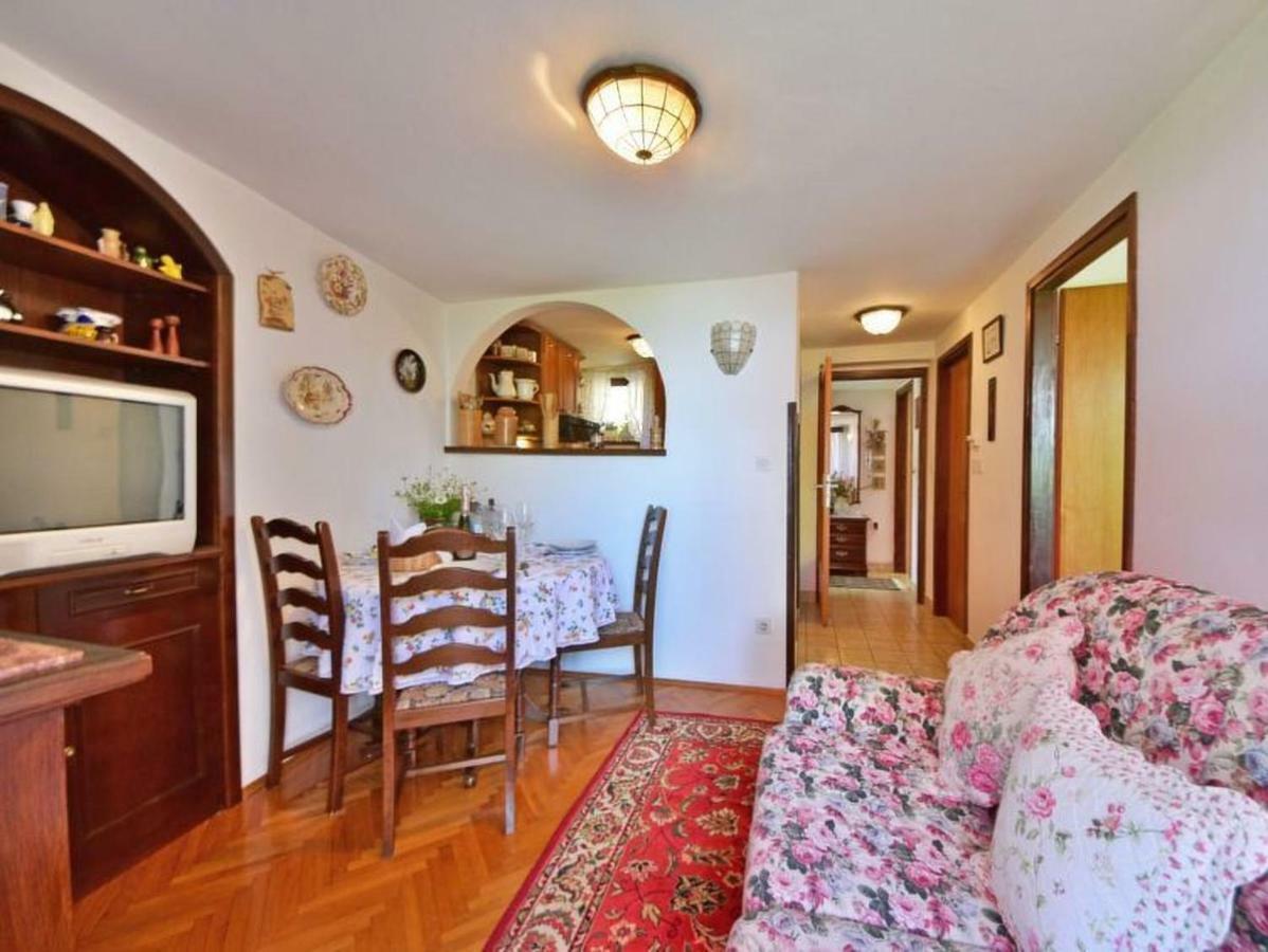 לובראן Comfy And Warm Ap With Balcony Surrounded With Beautiful Nature מראה חיצוני תמונה
